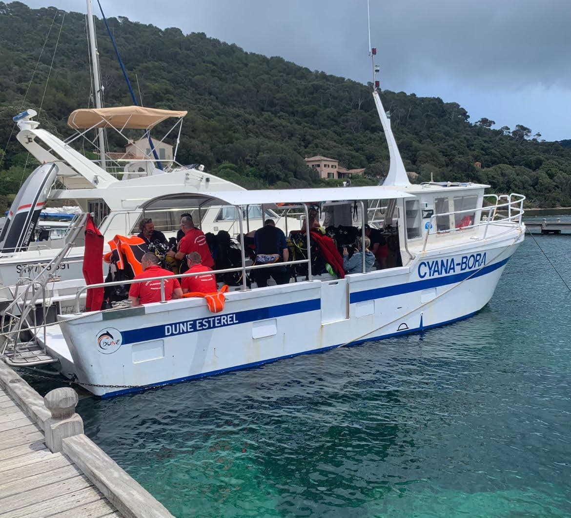 Cyana Bora - Bateau du centre de plongée Dune La Londe